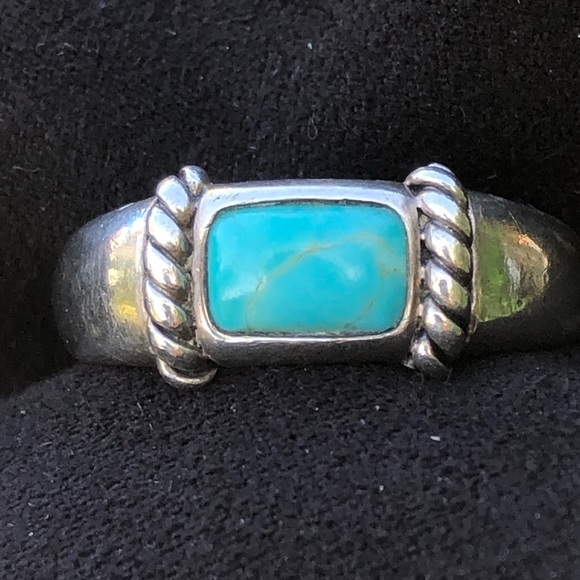 Turquoise & 925 Sterling Silver Ring - Picture 2 of 4